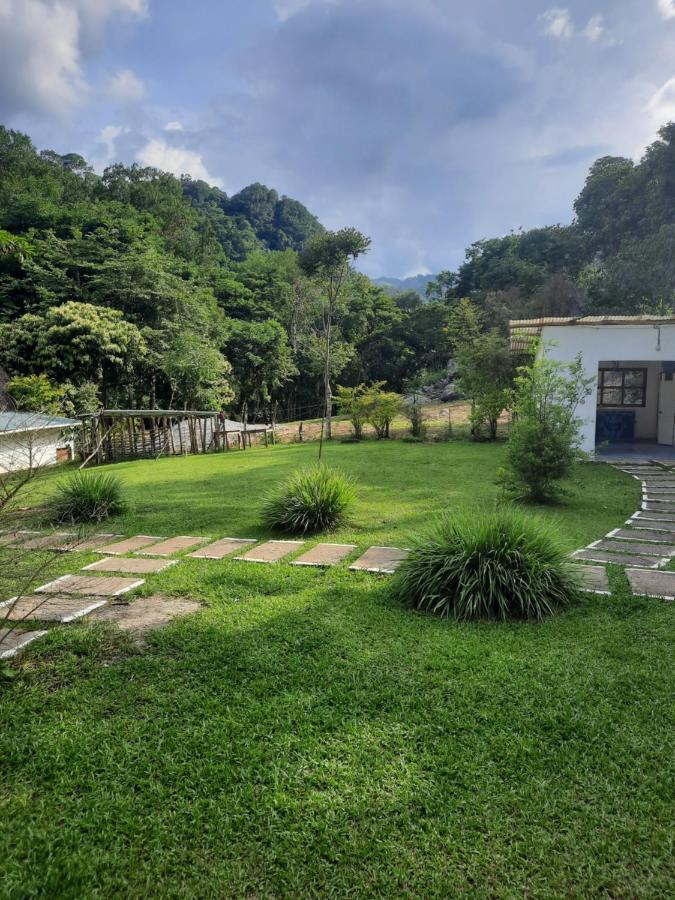 Pachamaya River Hostel Lanquín Eksteriør billede