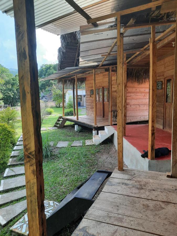 Pachamaya River Hostel Lanquín Eksteriør billede