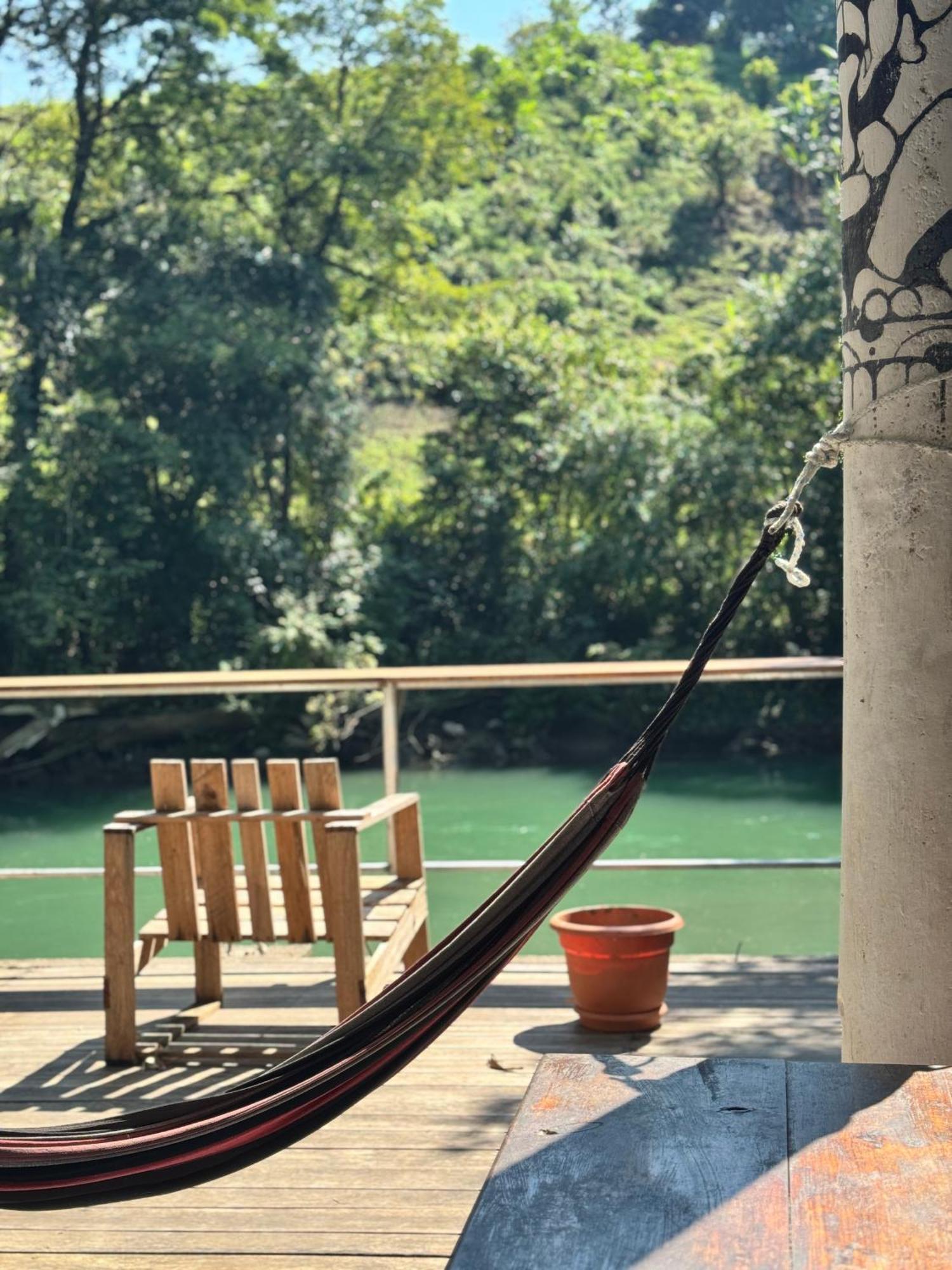 Pachamaya River Hostel Lanquín Eksteriør billede