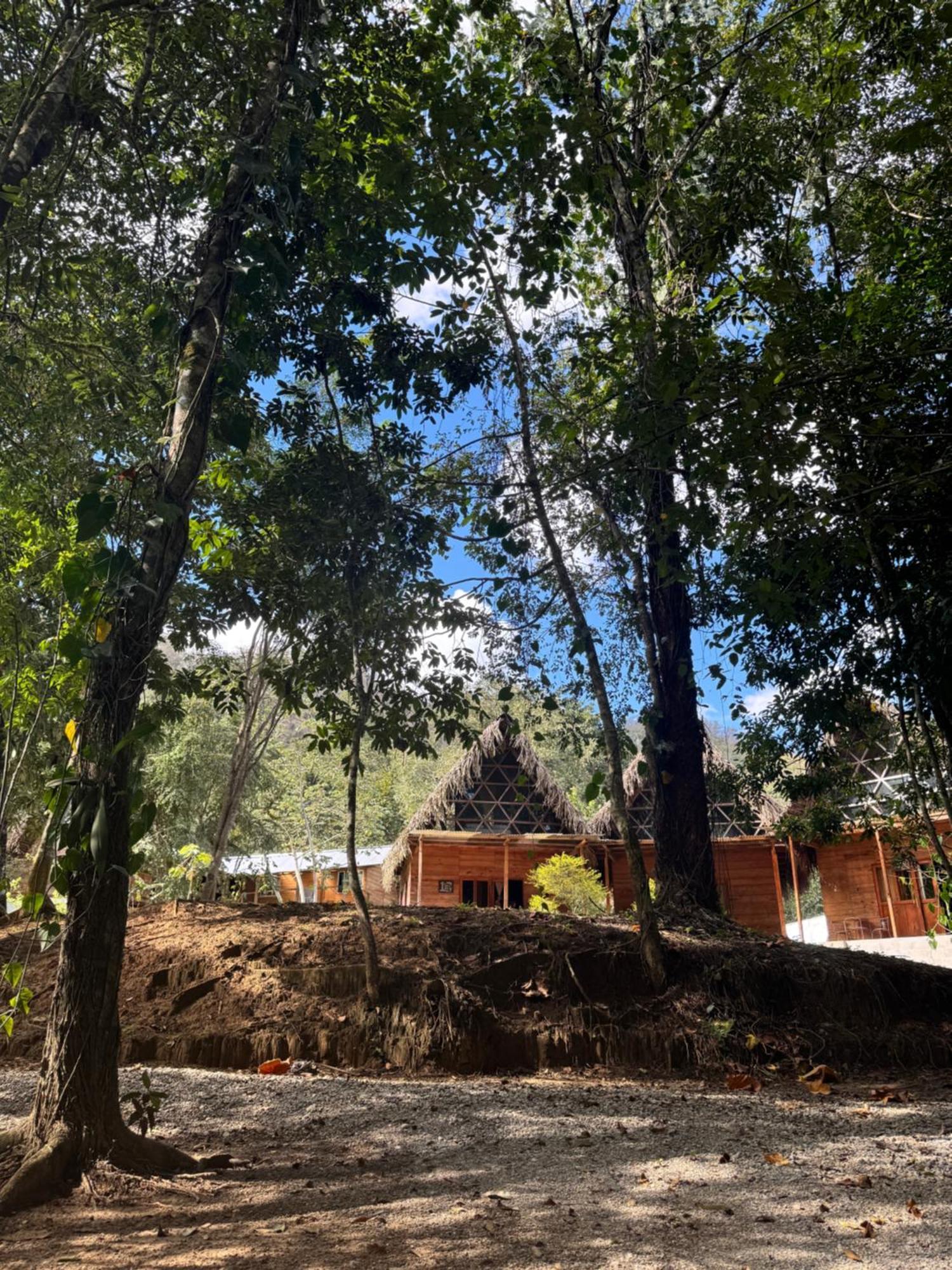 Pachamaya River Hostel Lanquín Eksteriør billede