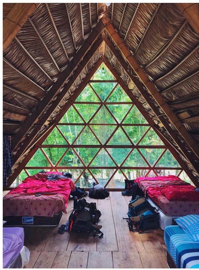 Pachamaya River Hostel Lanquín Eksteriør billede